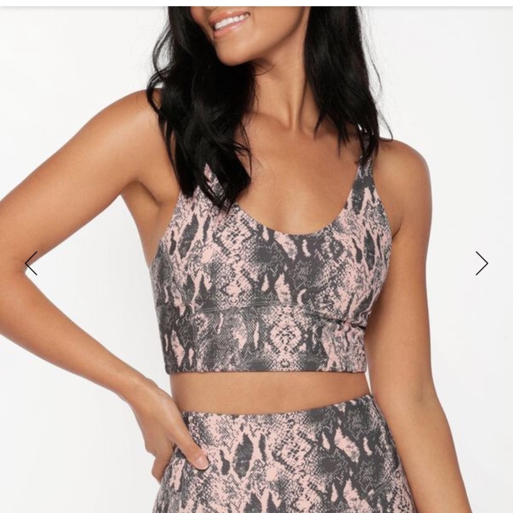 Lorna jane venom sports bra - sold out